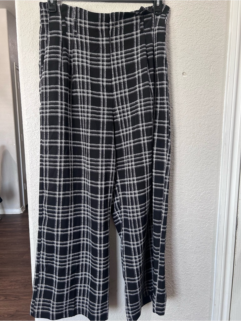 Express Black and White Plaid Wide-Leg Pants